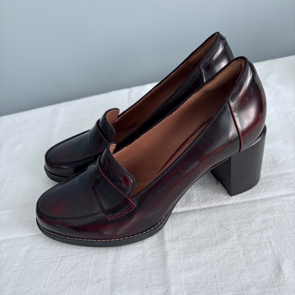 Available! 🥀 Clarks Tarah Grace Penny Loafer Pumps Burgundy Red Leather Size 7 🥀